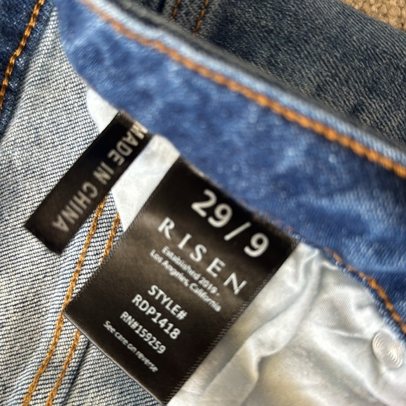 Risen distressed Jean
Size 29 - Picture 2 of 4